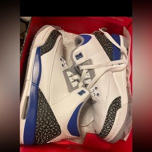 Jordan 3 Retro
Racer Blue (GS) 7y -- fits a women's 6.5/7